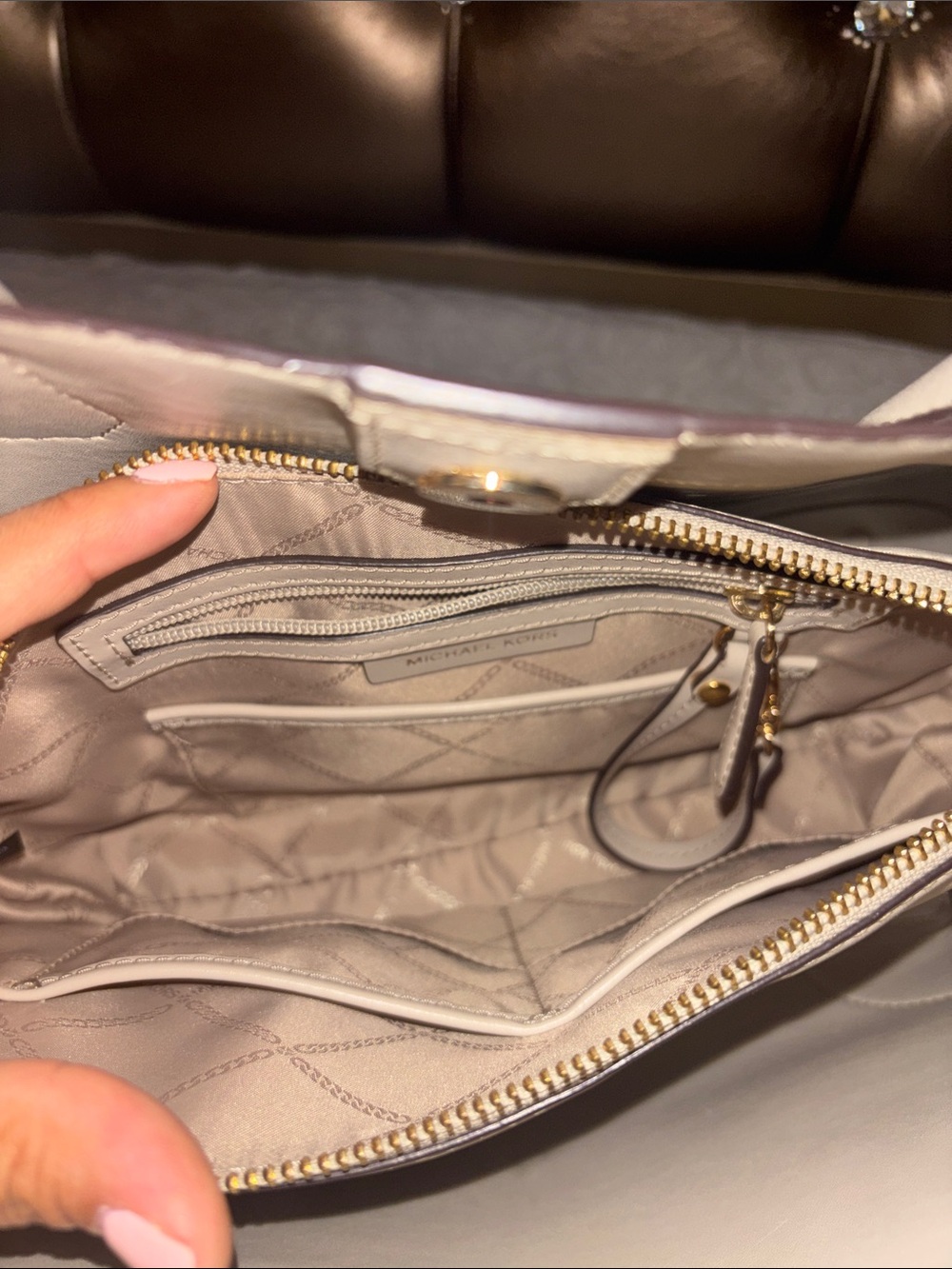 Michael Kors Beige Pebbled Leather Tote with Gold Charm & Wallet - Picture 4 of 11